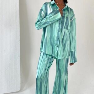 4th and reckless Norma shirt- Green dye print